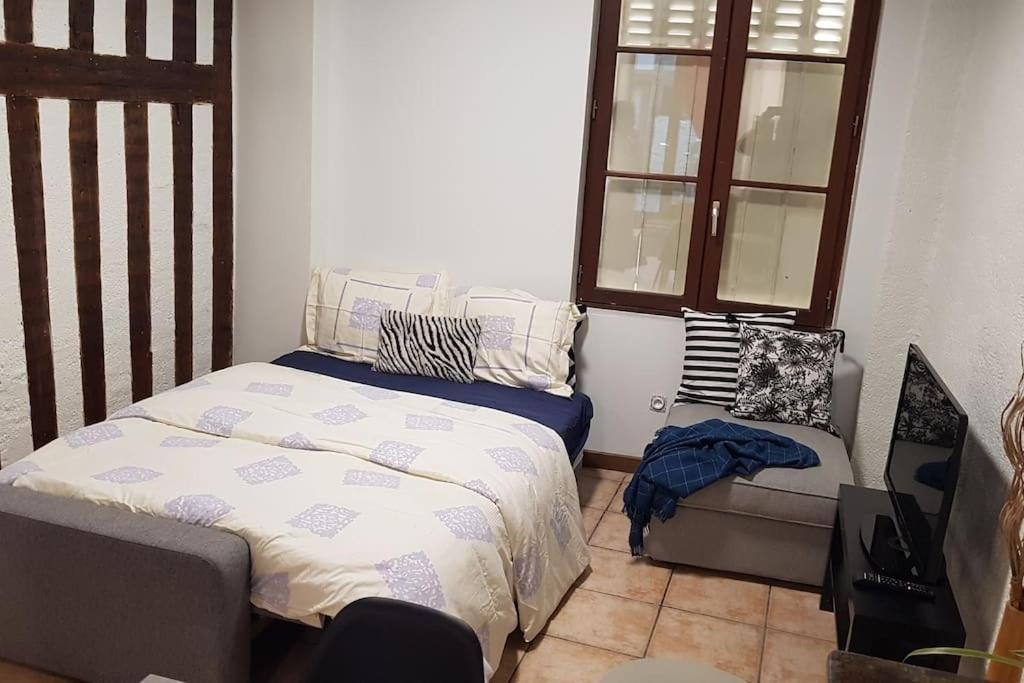 Studio Orleans Chatelet Luaran gambar