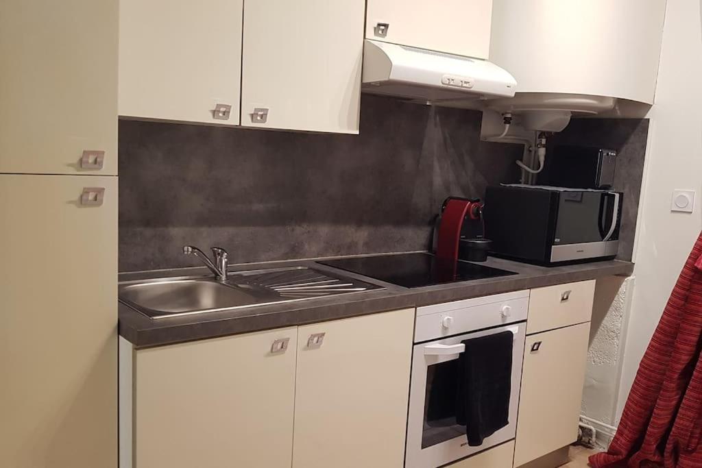 Studio Orleans Chatelet Luaran gambar